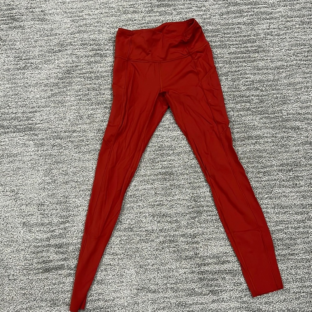 Lululemon fast and free with pockets